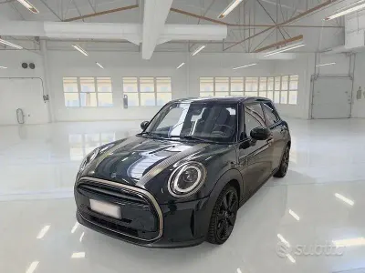Usata Mini Cooper Resolute Edition 136 CV (100 kW) 2023 Verde Utilitaria