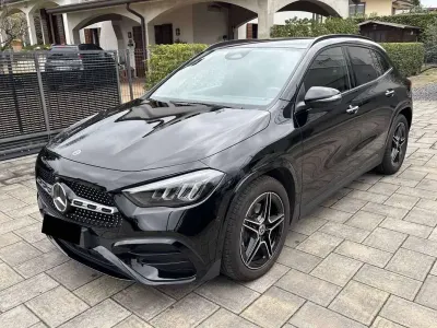 Usata Mercedes GLA200 Advanced Plus 150 CV (110 kW) 2024 Nero SUV