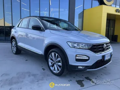Usata VW T-Roc Style 150 CV (110 kW) 2021 Bianco metallizzato SUV
