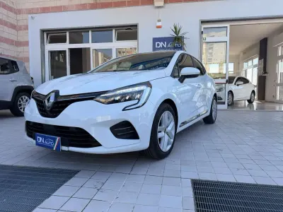 Usata Renault Clio V Business 86 CV (63 kW) 2020 Bianco Berlina