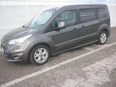 Begagnad Ford Tourneo Titanium 120 HK (88 kW) 2016 Grå Minibuss