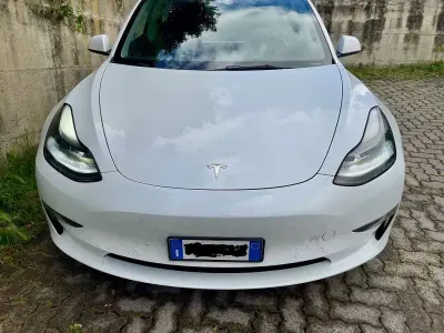 Usata Tesla Model 3 Performance 155 kW (211 CV) 2021 Bianco Berlina