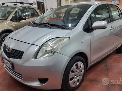 usata Toyota Yaris 1.0 5 porte adatta neopatentati unico