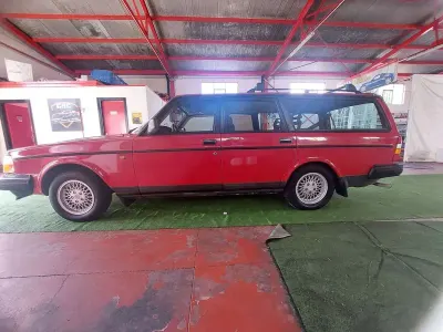 Usata Volvo Polar 116 CV (85 kW) 1990 Rosso Station wagon