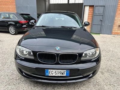 Usata BMW 116 116 CV (85 kW) 2011 Nero Utilitaria