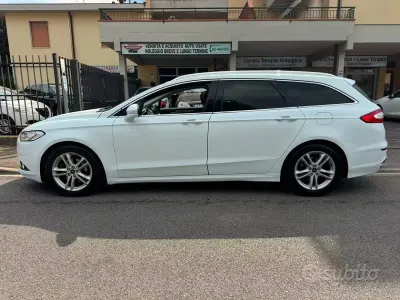 Usata Ford Mondeo ST-Line 210 CV (154 kW) 2016 Bianco Station wagon