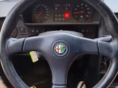Usata Alfa Romeo 33 129 CV (94 kW) 1992 Grigio Berlina