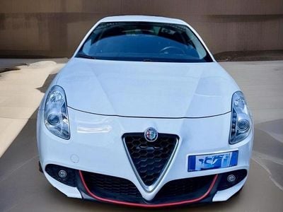 Second-hand Alfa Romeo Giulietta 109 CP (80 kW) 2013 Alb Hatchback