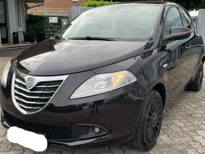 Usata Lancia Ypsilon S 69 CV (50 kW) 2013 Nero Utilitaria