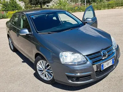 Usata VW Jetta 105 CV (77 kW) 2007 Grigio Berlina