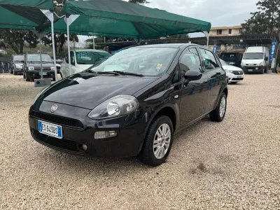 Usata Fiat Grande Punto 69 CV (50 kW) 2013 Nero Utilitaria