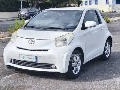 Usata Toyota iQ Sol 68 CV (50 kW) 2010 Bianco Utilitaria