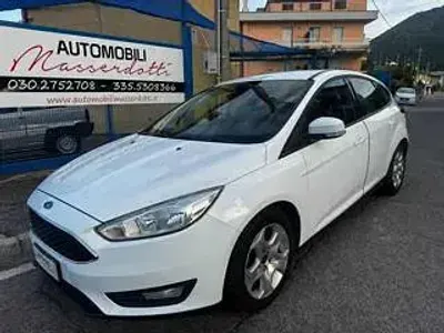 Usata VW Golf VI United 80 CV (58 kW) 2011 Nero pastello Utilitaria