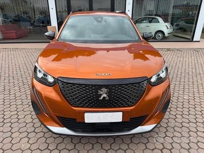 Usata Peugeot 2008 Allure 101 CV (74 kW) 2023 Arancione SUV