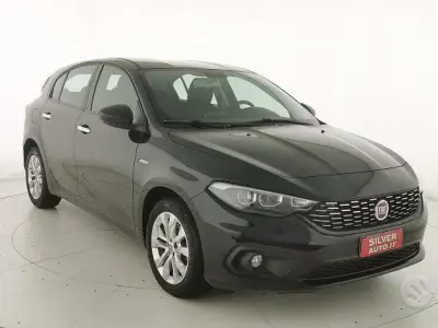 Usado Fiat Tipo Lounge 95 HP (69 kW) 2019 Preto Sedan