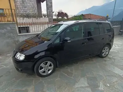 Käytetty VW Touran Highline 140 HP (102 kW) 2006 Tila-auto