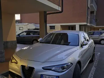 Usata Alfa Romeo Giulia Veloce 211 CV (155 kW) 2018 Berlina