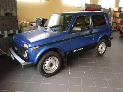 Usata Lada niva 84 CV (61 kW) 2020 Blu/azzurro SUV