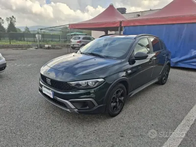 Usata Fiat Tipo Cross 95 CV (69 kW) 2021 Verde Berlina
