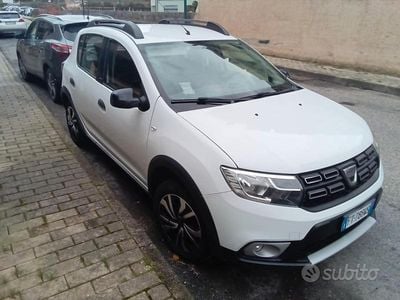 Usata Dacia Sandero Acces 95 CV (69 kW) 2018 Bianco Berlina