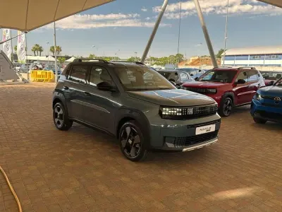 Nuova Fiat Grande Panda La Prima 101 CV (74 kW) 2025 Blu Utilitaria