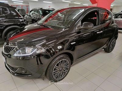 Usata Lancia Ypsilon Gold 69 CV (50 kW) 2022 Nero Utilitaria