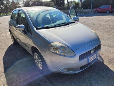 Usata Fiat Grande Punto 95 CV (69 kW) 2006 Argento Utilitaria