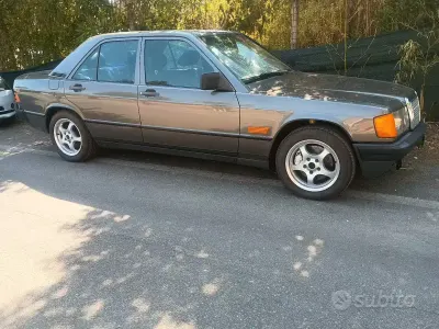 Usata Mercedes 190 122 CV (89 kW) 1984 Berlina