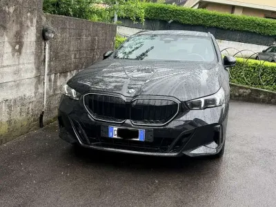Usata BMW 540 M Sport 303 CV (222 kW) 2024 Nero Station wagon