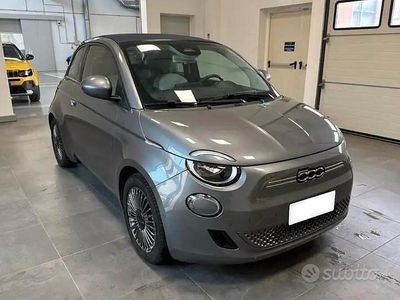Usata Fiat 500e Icon 86 kW (118 CV) 2021 Grigio Cabrio
