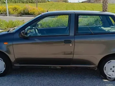 Usata Fiat Punto 57 CV (41 kW) 1996 Grigio Berlina