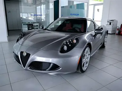 Usata Alfa Romeo 4C 241 CV (177 kW) 2015 Grigio / gray Coupé