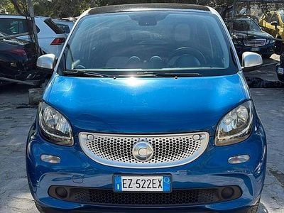 Usata Smart ForFour Passion 70 CV (51 kW) 2015 Blu Utilitaria