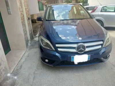 Usata Mercedes B180 Executive 109 CV (80 kW) 2015 Utilitaria