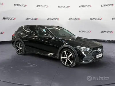 Usata Mercedes C220 Premium 200 CV (147 kW) 2024 Nero Station wagon