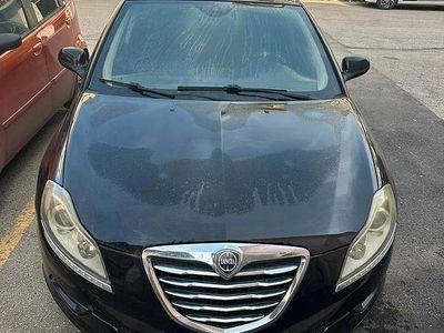 Usata Lancia Delta 105 CV (77 kW) 2013 Nero Utilitaria