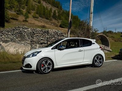 Usata Peugeot 208 GTi 2017 Bianco Utilitaria