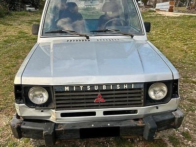 Usata Mitsubishi Pajero Top 84 CV (61 kW) 1988 Grigio SUV