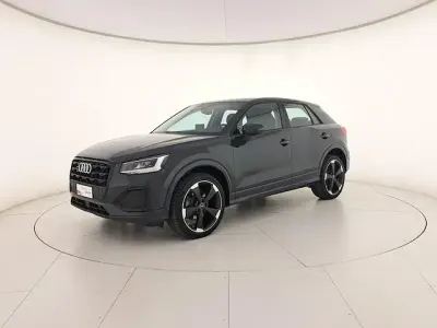 Usata Audi Q2 Advanced 150 CV (110 kW) 2024 Grigio manhattan metallizzato SUV