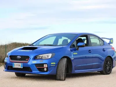 Usata Subaru WRX STI 300 CV (220 kW) 2014 Blu Berlina