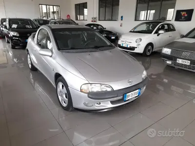 Usata Opel Tigra 90 CV (66 kW) 2000 Grigio Coupé