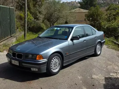 Usata BMW 320 150 CV (110 kW) 1994 Grigio Berlina