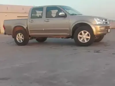 Usata Isuzu D-Max 131 CV (96 kW) 2004 Cabrio