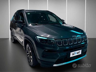 Käytetty Jeep Compass Limited 131 HP (96 kW) 2024 Harmaa Katumaasturi