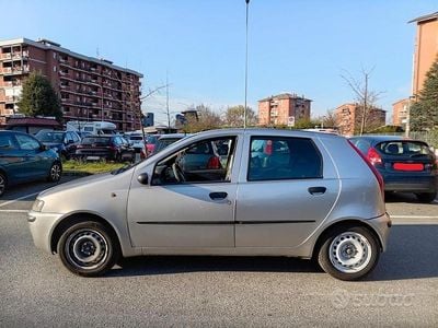 Usata Fiat Punto 80 CV (58 kW) 2002 Grigio Utilitaria