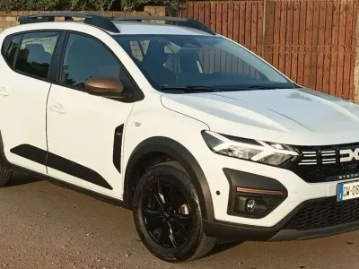 Usata Dacia Sandero Comfort 101 CV (74 kW) 2021 Berlina