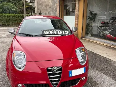 Usado Alfa Romeo MiTo Super 78 CV (57 kW) 2016 Rojo Utilitario
