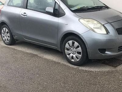 Usata Toyota Yaris 2006 Grigio Utilitaria
