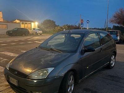 Occasion Ford Focus 100 ch (73 kW) 2003 Gris Berline