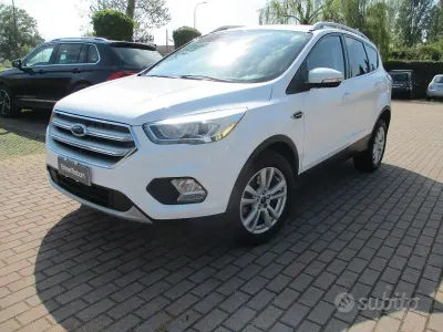 Usata Ford Kuga Business Edition 120 CV (88 kW) 2018 Bianco SUV